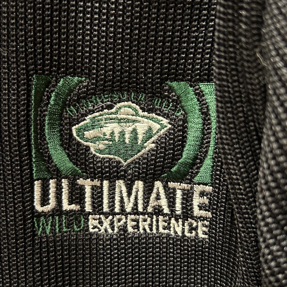MN Wild jacket - Picture 3 of 6